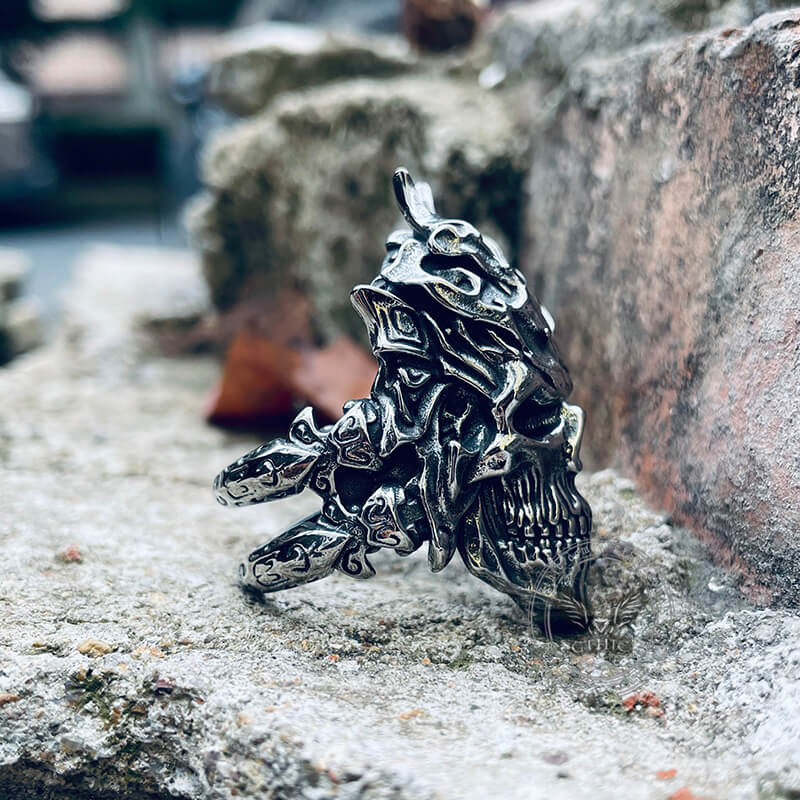 11941-dragon-horned-samurai-stainless-steel-skull-ring-5.jpg Dragon Horned Samurai Stainless Steel Skull Ring