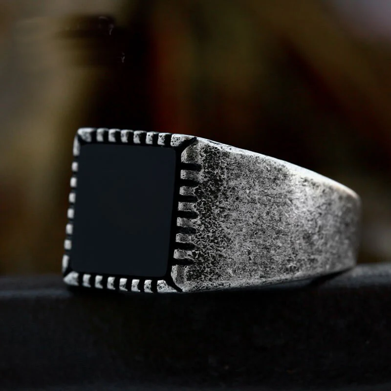 12578-retro-black-square-stainless-steel-ring-1.webp Retro Black Square Stainless Steel Ring