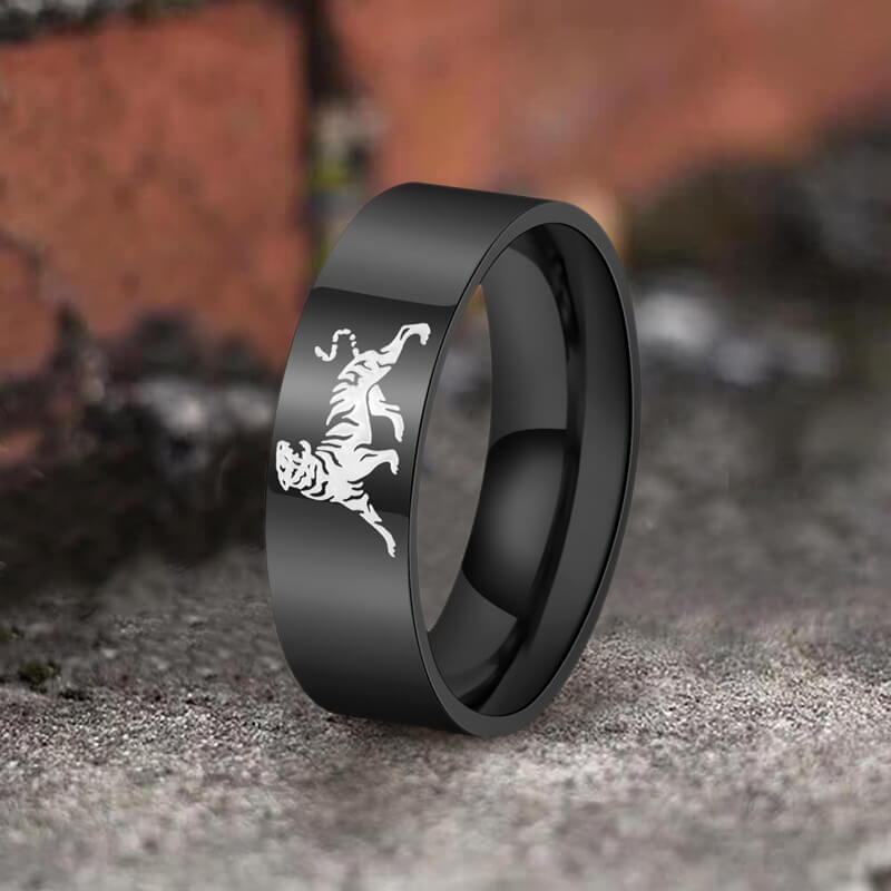 Minimalist Polished Domineering Tiger Stainless Steel Ring