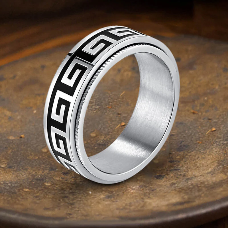Retro Great Wall Pattern Stainless Steel Spinner Ring