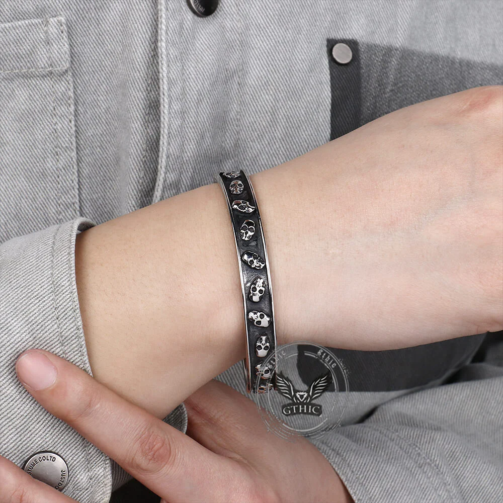 16606-gothic-skull-fishbone-stainless-steel-open-bracelet-2.webp Gothic Skull Fishbone Stainless Steel Open Bracelet