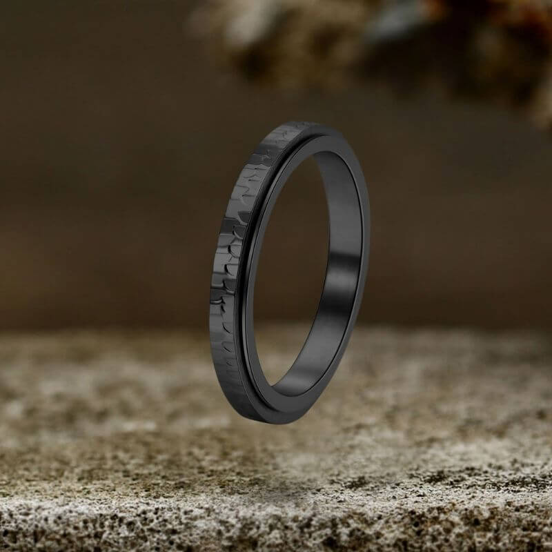 Fashionable Hammered Stainless Steel Spinner Ring