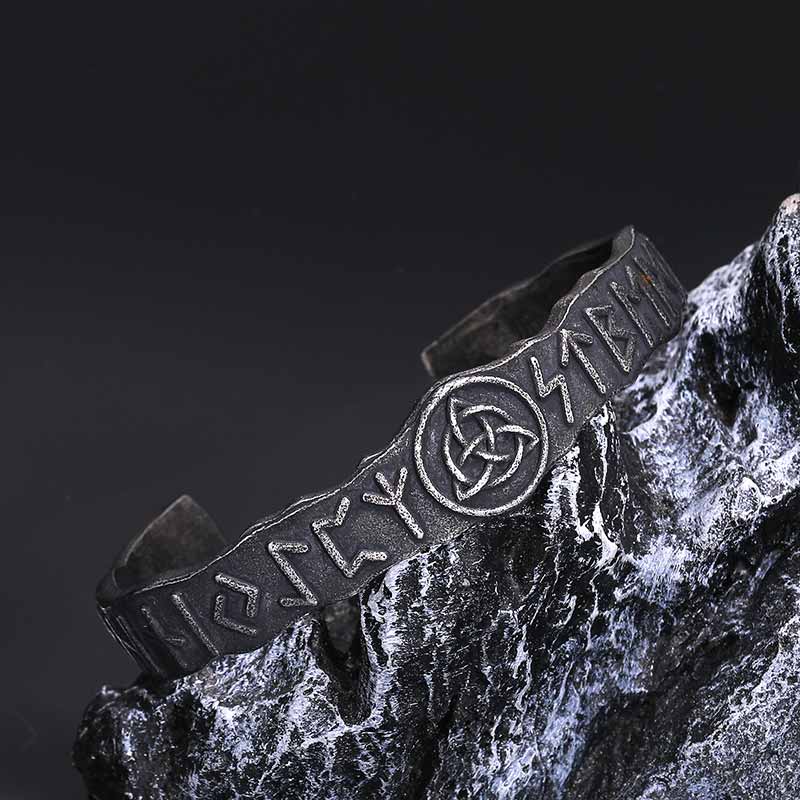 17165-viking-rune-triangle-knot-stainless-steel-bracelet-3.jpg Viking Rune Triangle Knot Stainless Steel Bracelet