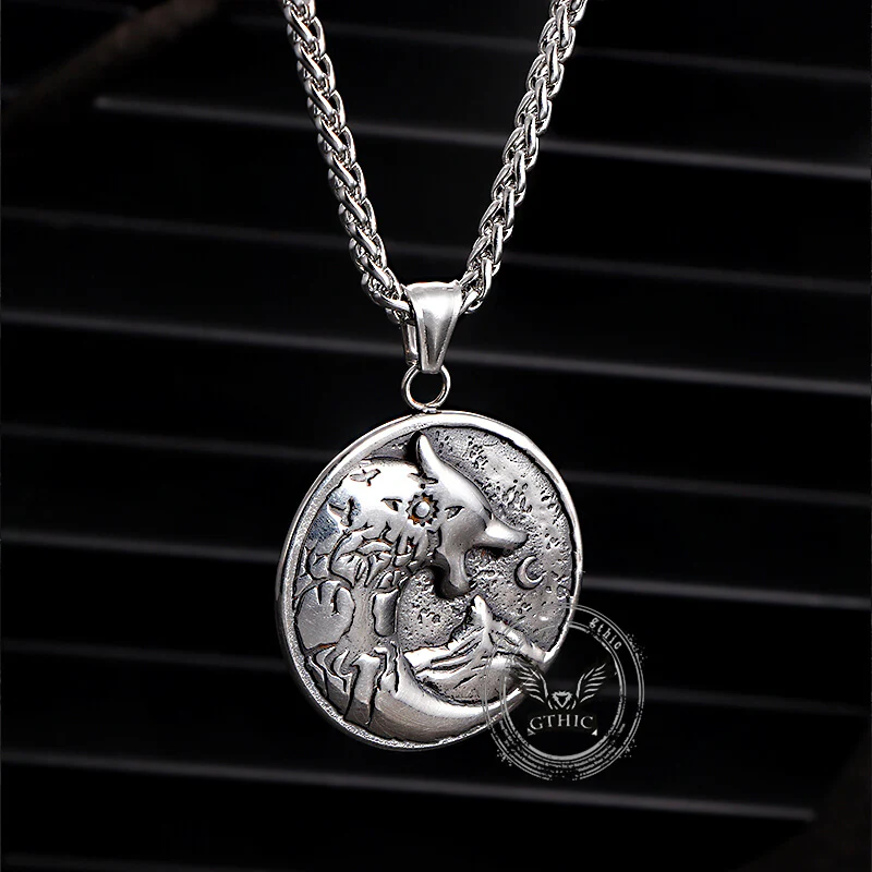 Vintage Viking Roaring Wolf Head Stainless Steel Pendant