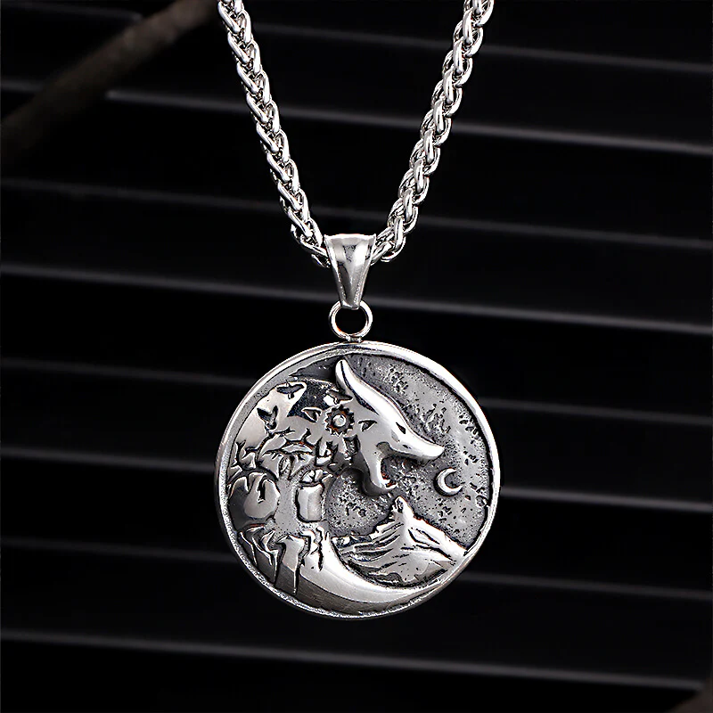 Vintage Viking Roaring Wolf Head Stainless Steel Pendant
