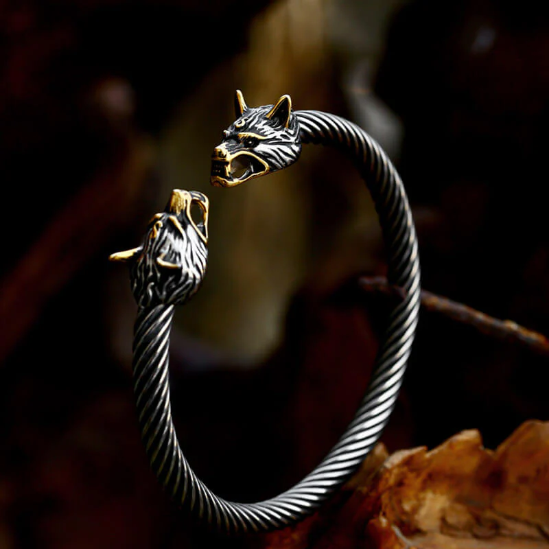 18025-viking-dominating-double-wolf-head-stainless-steel-open-bracelet-4.webp Viking Dominating Double Wolf Head Stainless Steel Open Bracelet
