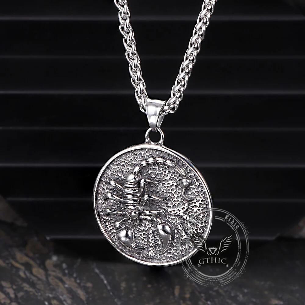 Retro Scorpion Stainless Steel Animal Round Pendant