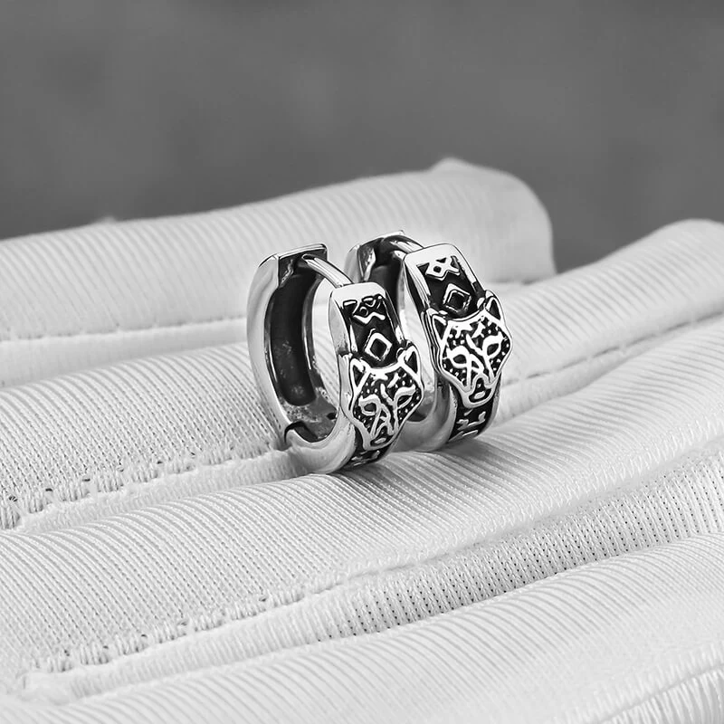 18042-nordic-wolf-head-stainless-steel-viking-hoop-earrings-3.webp Nordic Wolf Head Stainless Steel Viking Hoop Earrings