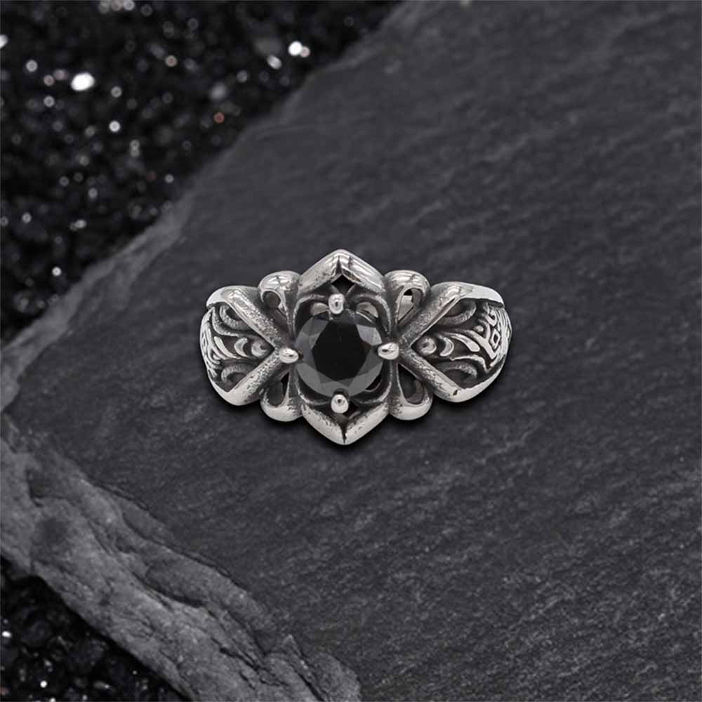 Vintage Patterned Openwork Gem Stainless Steel Ring