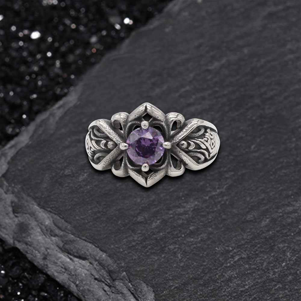Vintage Patterned Openwork Gem Stainless Steel Ring