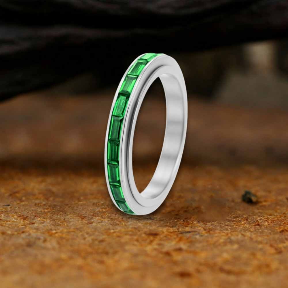 Simple Single-Row Zircon Stainless Steel Spinner Ring