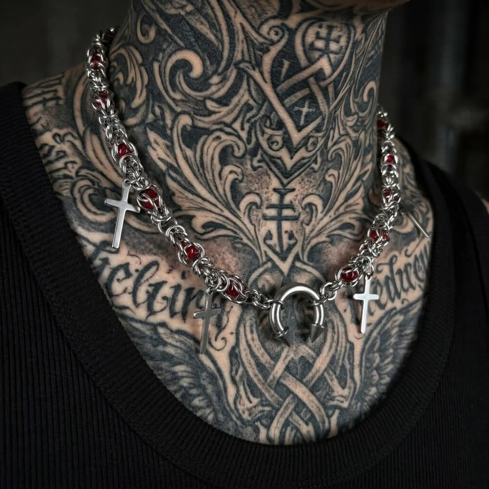 19288-punk-red-bead-horseshoe-rivet-cross-stainless-steel-necklace-1.webp Punk Red Bead Horseshoe Rivet Cross Stainless Steel Necklace