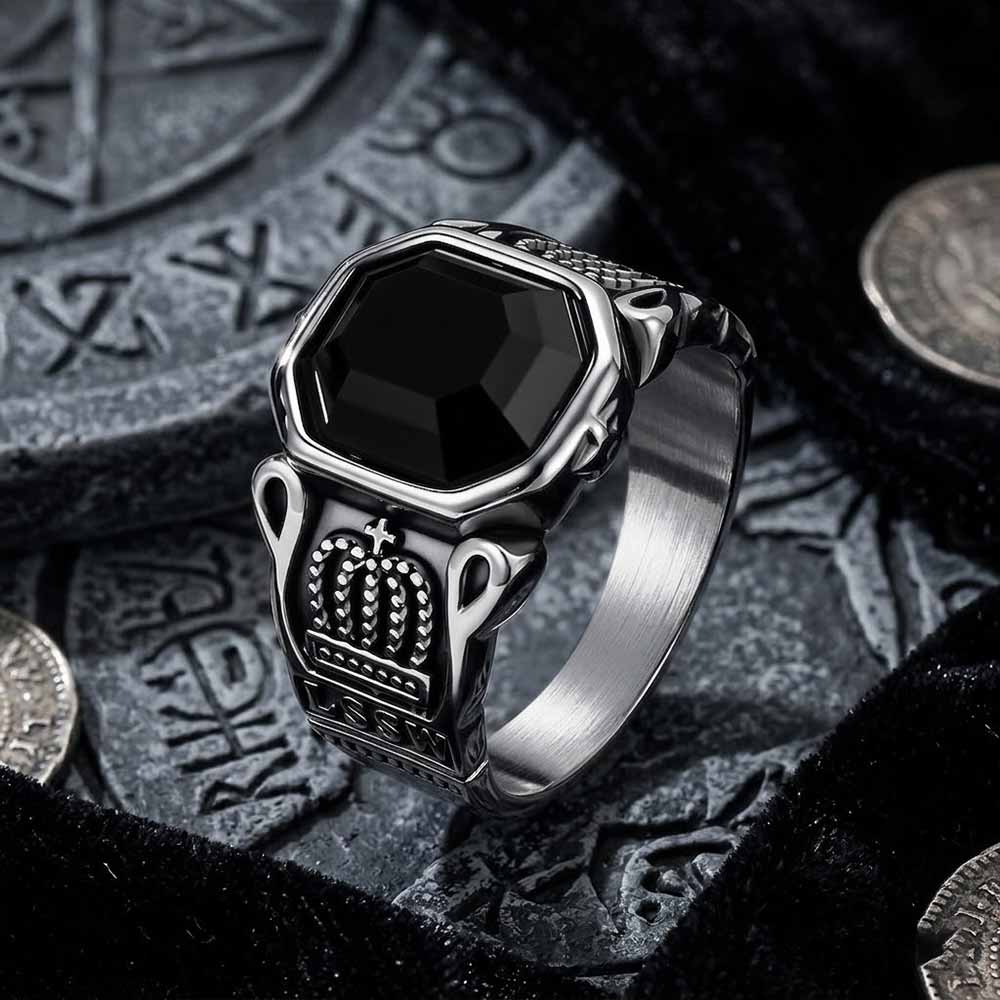 Vintage Black Gem Crown Pattern Stainless Steel Ring