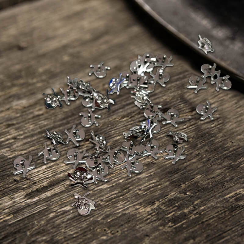 20206-16g-crossbones-skull-titanium-piercing-lip-ring-5.jpg 16G Crossbones Skull Titanium Piercing Lip Ring