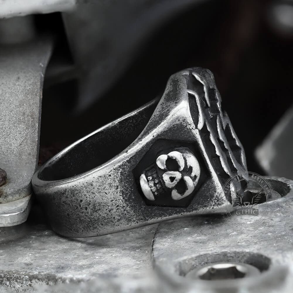 Vintage 13 Stainless Steel Skull Ring