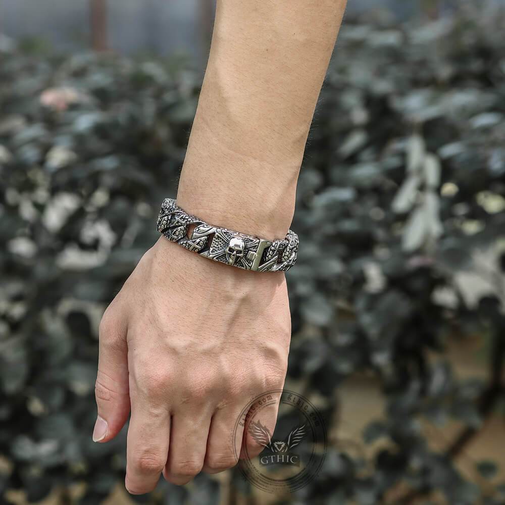 4095-skull-and-cross-stainless-steel-bracelet-4.jpg Skull and Cross Stainless Steel Bracelet