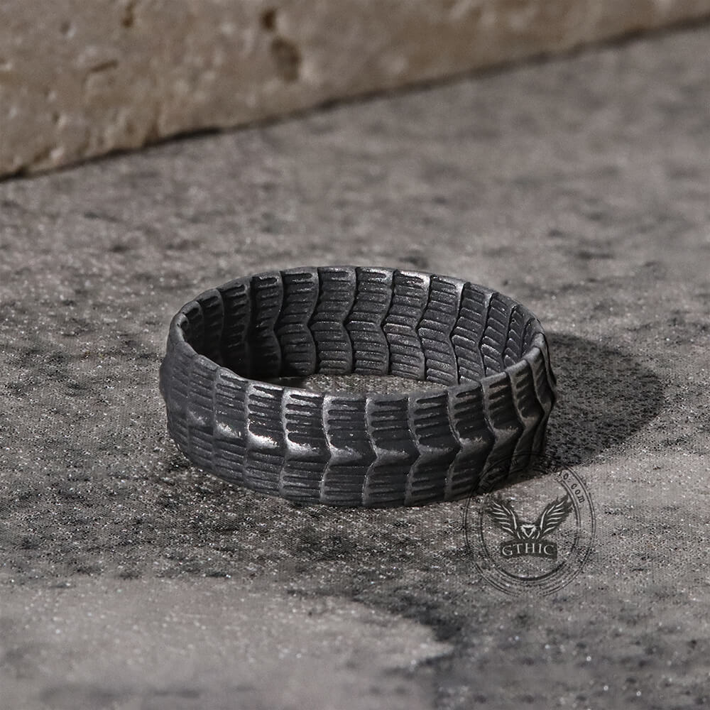 5511-dragon-spine-stainless-steel-ring-5.jpg Dragon Spine Stainless Steel Ring