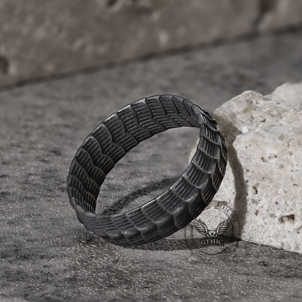 5511-dragon-spine-stainless-steel-ring-6.jpg Dragon Spine Stainless Steel Ring