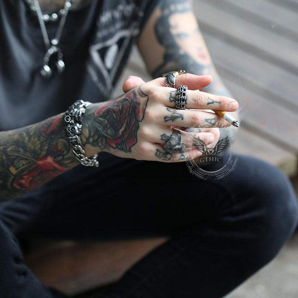 594-surrounded-titanium-stainless-steel-skull-ring-5.jpg Surrounded Titanium Stainless Steel Skull Ring