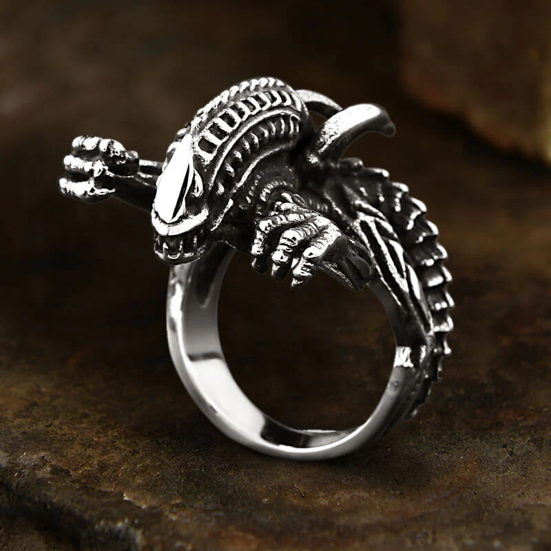 7686-predator-stainless-steel-skull-ring-1.webp Predator Stainless Steel Skull Ring