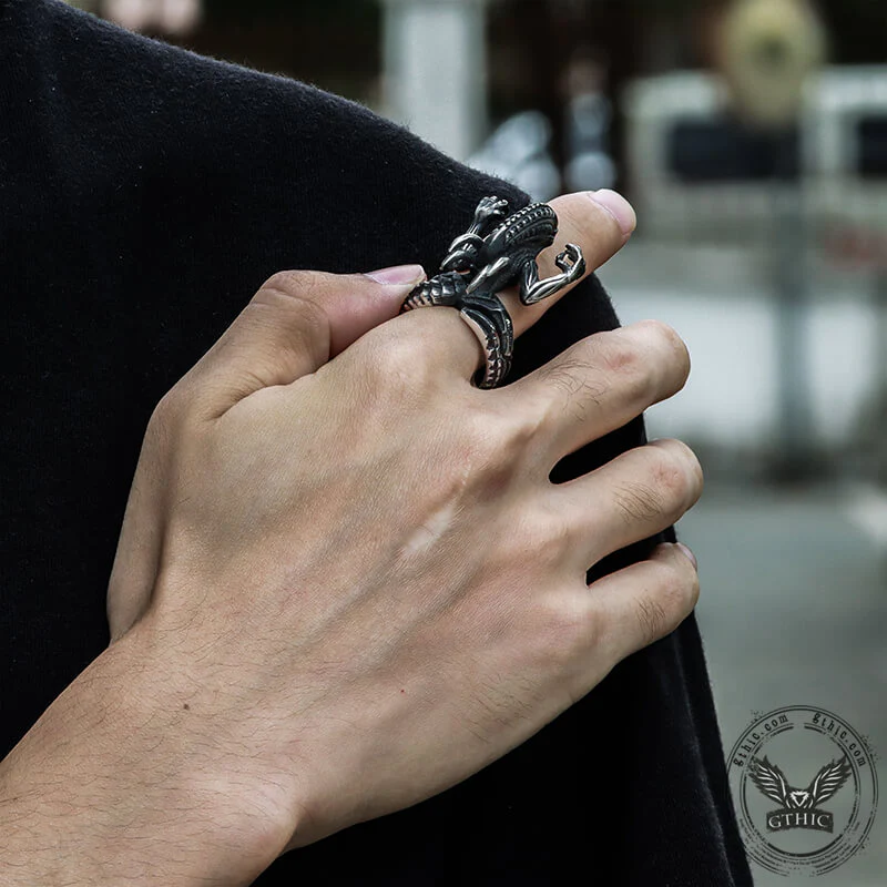 7686-predator-stainless-steel-skull-ring-2.webp Predator Stainless Steel Skull Ring
