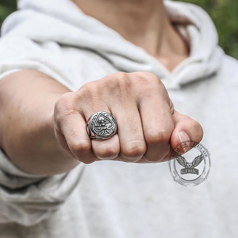7998-spades-skull-stainless-steel-ring-3.webp Spades Skull Stainless Steel Ring