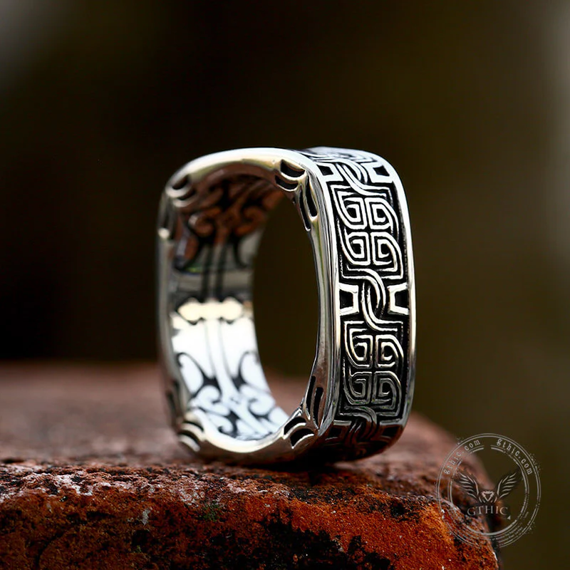 8472-vintage-celtic-knot-stainless-steel-ring-1.webp Vintage Celtic Knot Stainless Steel Ring