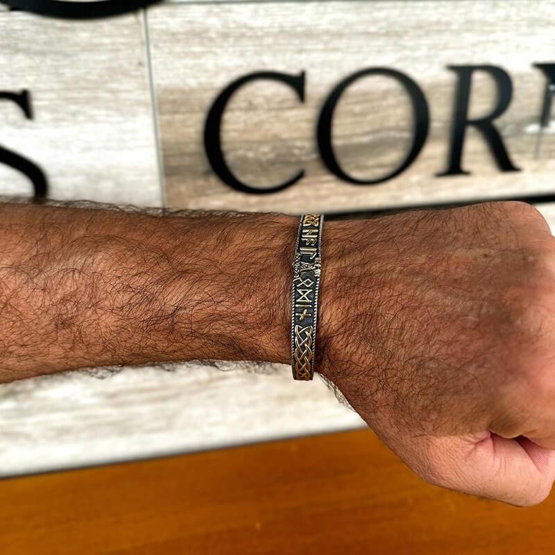 9081-celtic-knot-mjolnir-runes-stainless-steel-viking-bracelet-2.jpg Celtic Knot Mjolnir Runes Stainless Steel Viking Bracelet