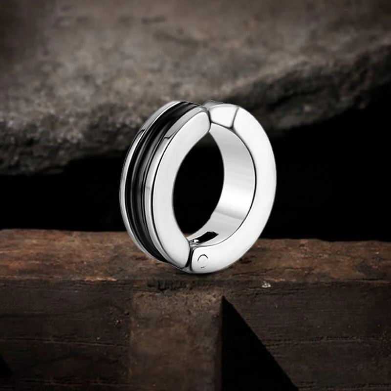 9353-black-single-black-single-variation-1.webp Minimalist Geometric Stainless Steel Ear Cuffs